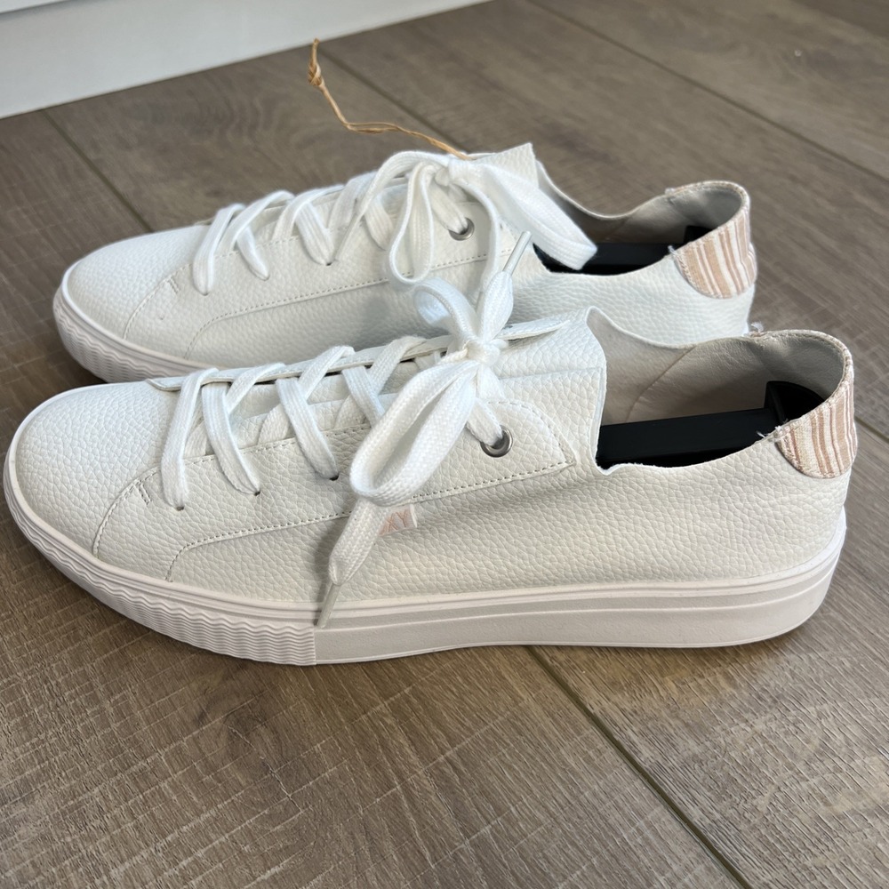 Roxy Sneakers White Coral Tides Womens 9.5 Lace Up NEW